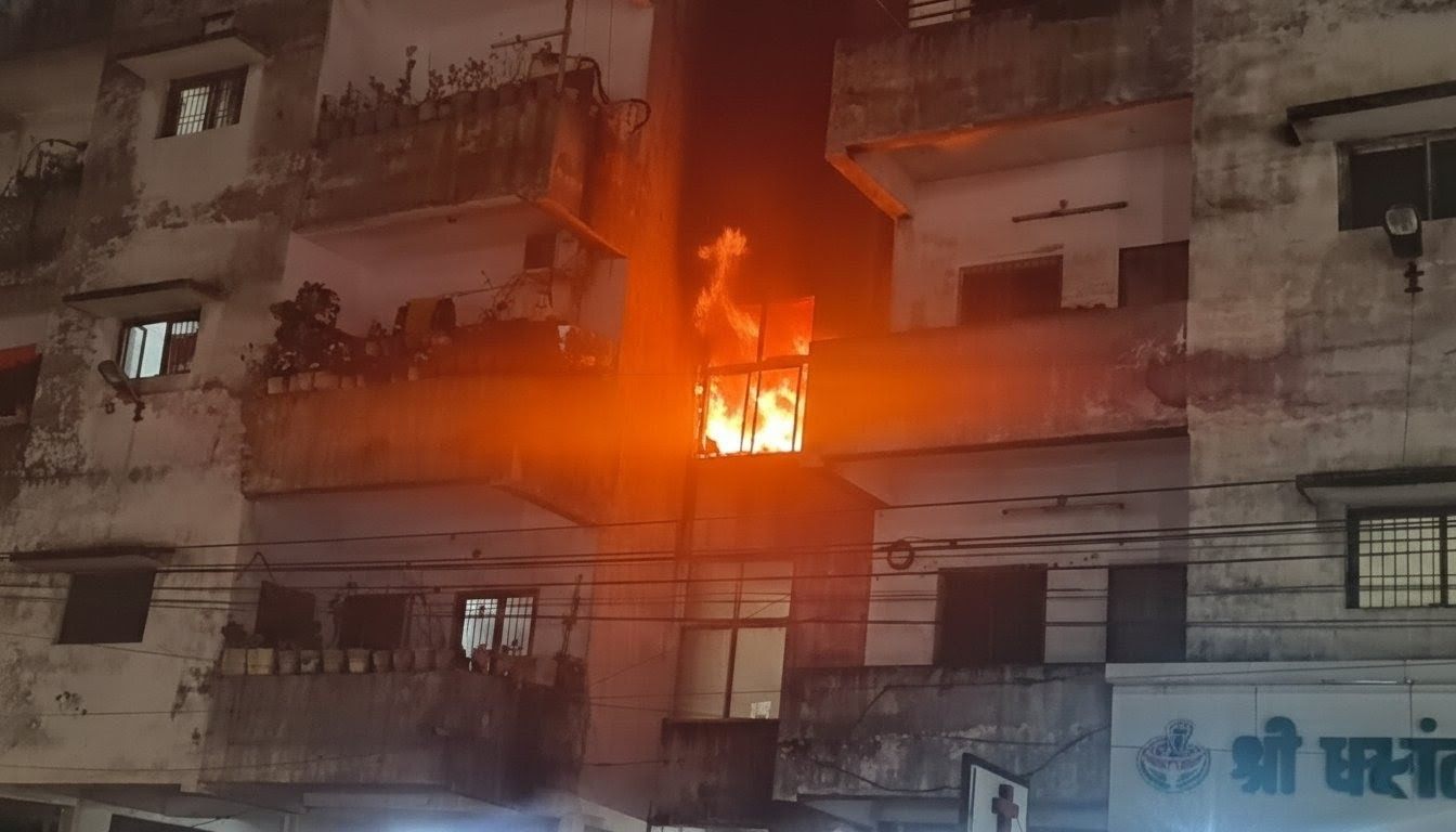 1769187564047 Breaking news Raigarh : रायगढ़ जिला अस्पताल की डॉक्टर्स कॉलोनी में सिलेंडर फटा, मची अफरा-तफरी