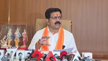 1769611337748 कांग्रेस की दिल्ली बैठक पर डिप्टी सीएम विजय शर्मा का तंज: बोले- अब 'परिवार की पार्टी' बनकर रह गई है कांग्रेस