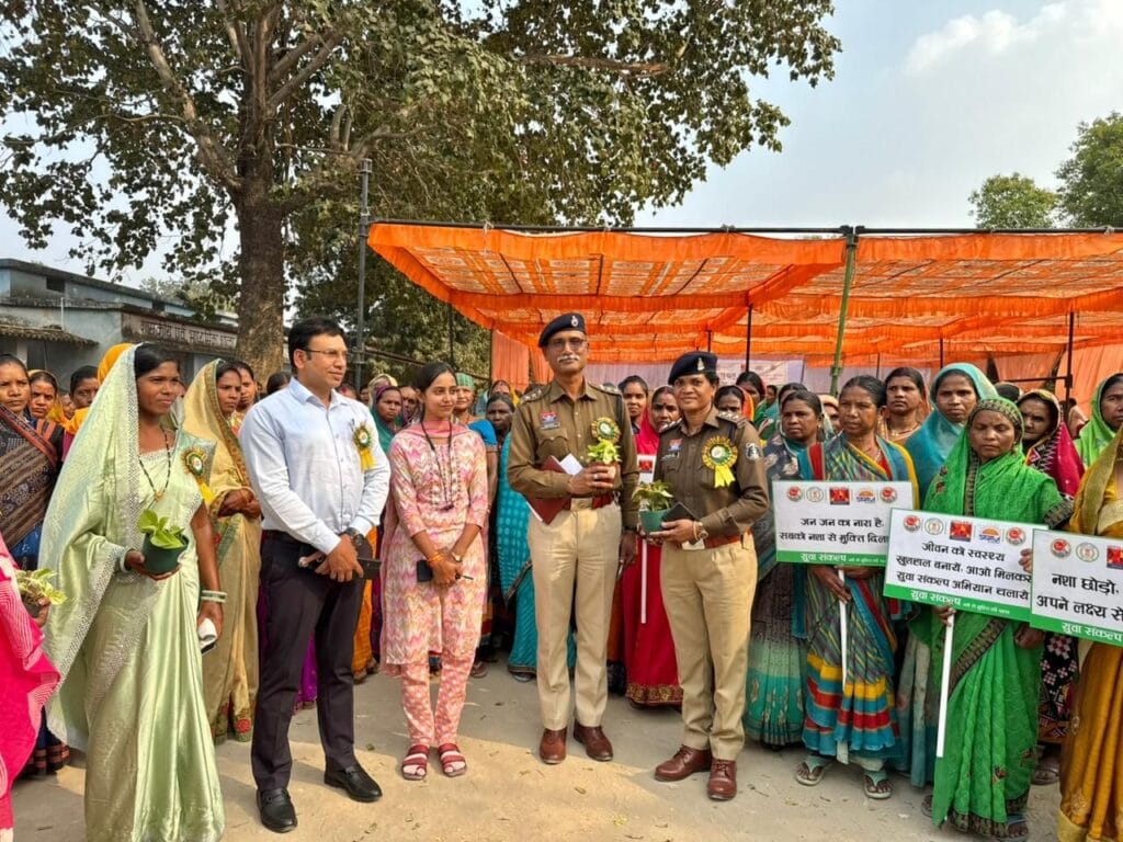 10015181448055337179607543777 तमनार पहुंचे एसएसपी शशि मोहन सिंह, बोले नशा अपराध की जड़, समाज की सहभागिता जरूरी