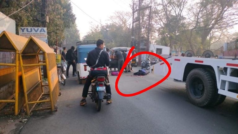1001521456 CG: ट्रैफिक पुलिस की गाड़ी से कुचलकर मासूम की मौत एक गंभीर