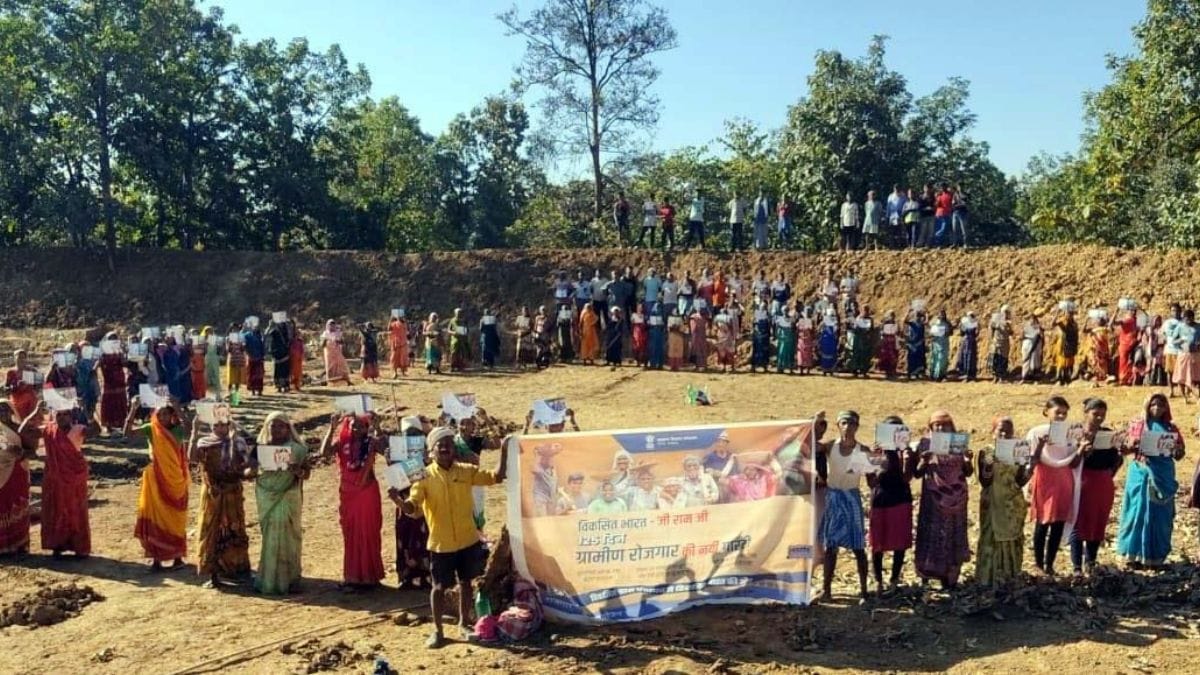 1001526642 रायगढ़: 550 पंचायतों में ‘रोजगार सह आवास दिवस’ पर उमड़ा जनसैलाब
