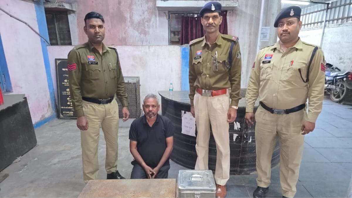 1001526647 रायगढ़ पुलिस की बड़ी कार्रवाई: जूटमिल क्षेत्र में 12 किलो गांजा जप्त, आरोपी गिरफ्तार