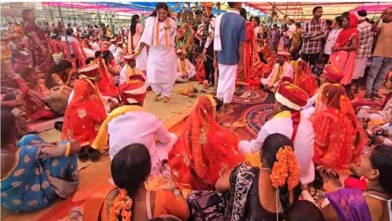 10015374891144983834417117829 मुख्यमंत्री कन्या विवाह कार्यक्रम में अव्यवस्था, तेज धूप और पानी की कमी से दूल्हा बेहोश