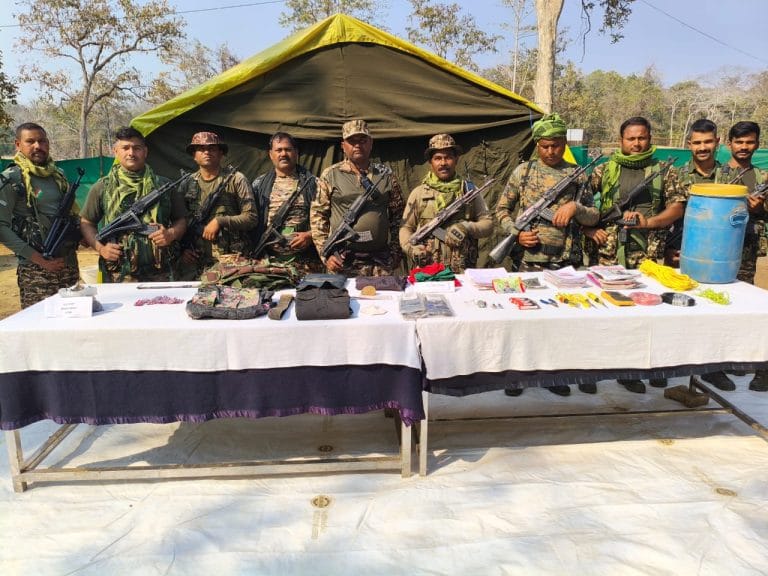 1001580847 माओवादियों की बड़ी साजिश नाकाम, 17 IED समेत डंप सामग्री बरामद