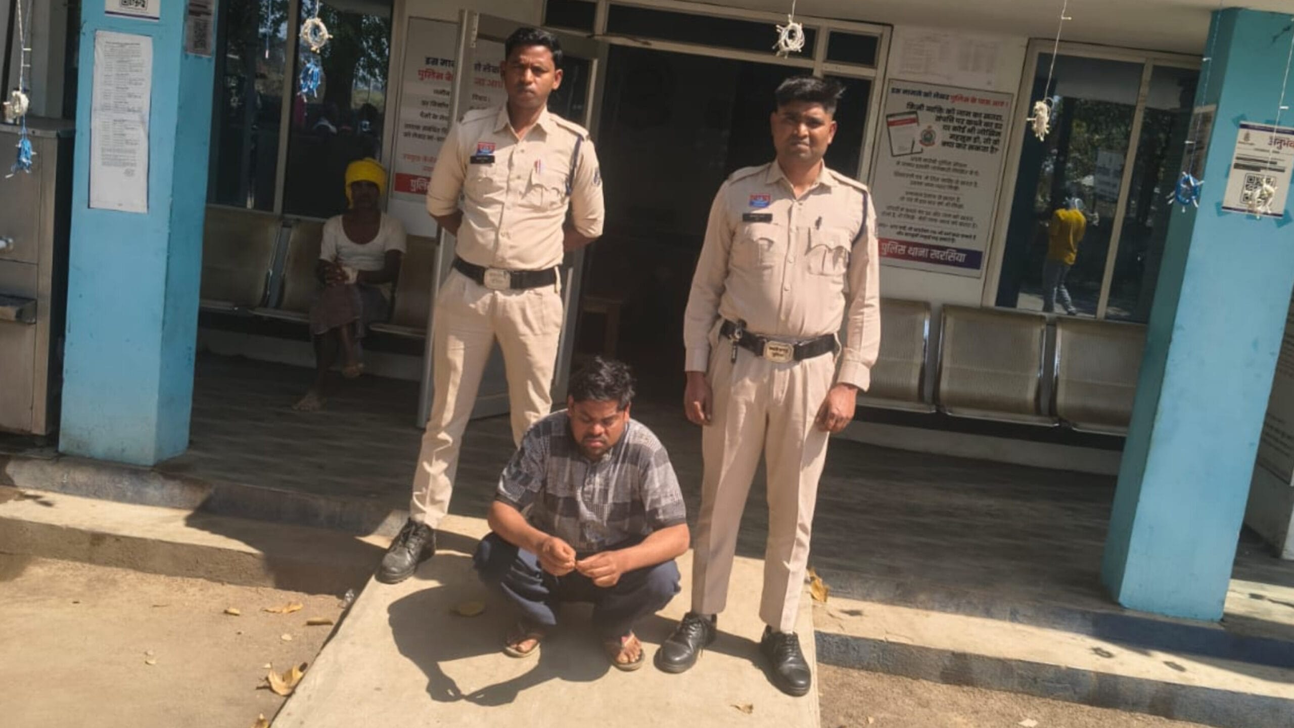 1001612800 scaled ऑनलाइन क्रिकेट सट्टा पर रायगढ़ पुलिस की एक और बड़ी कार्रवाई खरसिया पुलिस ने सट्टा खाईवाल मुकेश अग्रवाल को किया गिरफ्तार