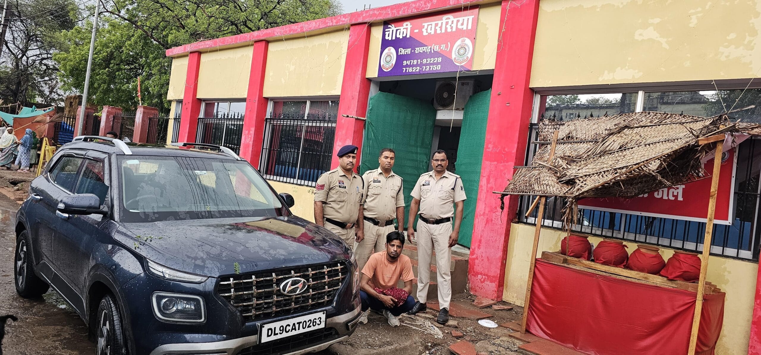 1001860257 scaled खरसिया से चोरी हुई वेन्यू कार दिल्ली से बरामद, डुप्लीकेट चाबी बनाकर चोरी करने वाला कार मैकेनिक गिरफ्तार